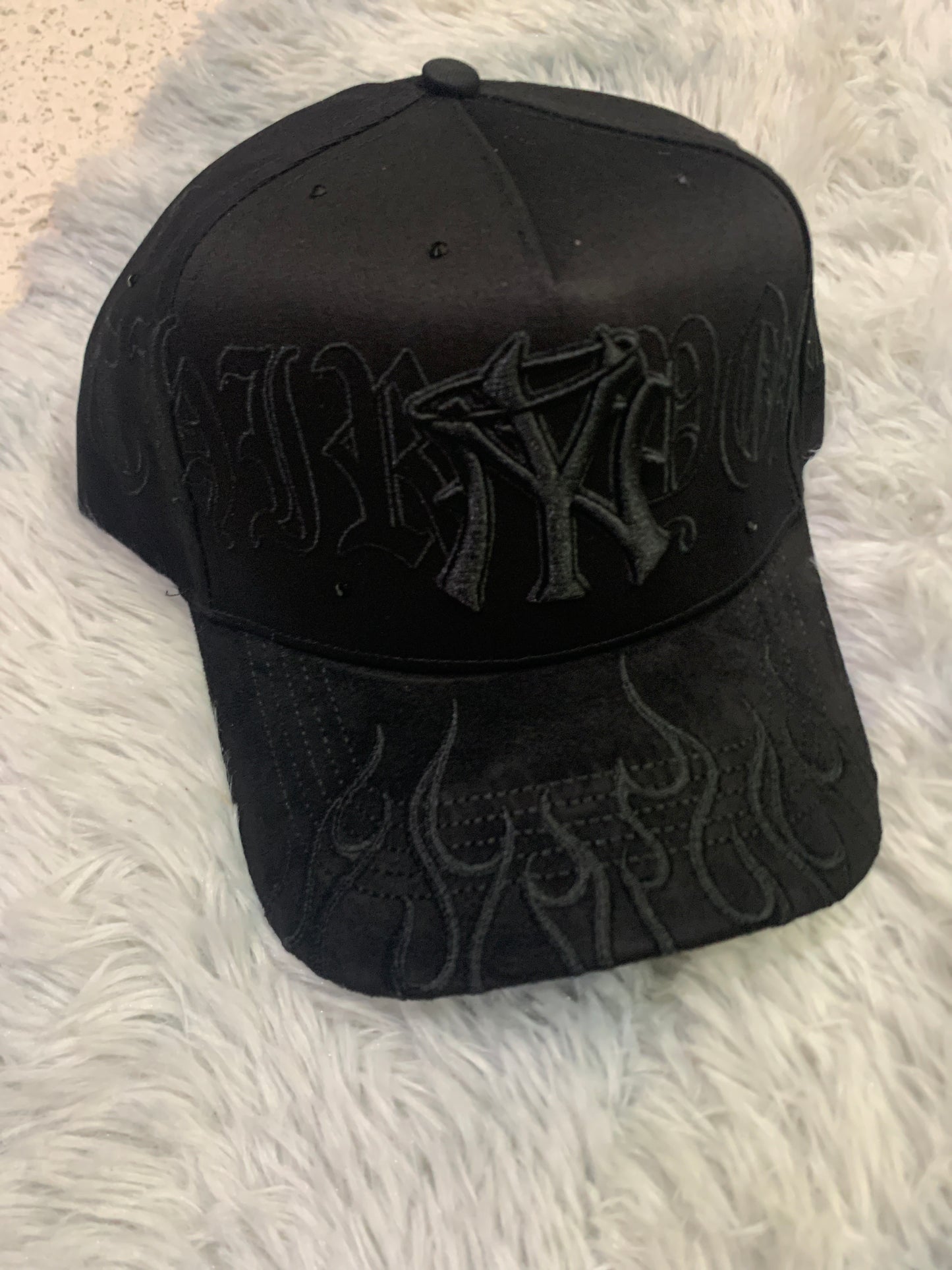 Thirty one hats black flamas