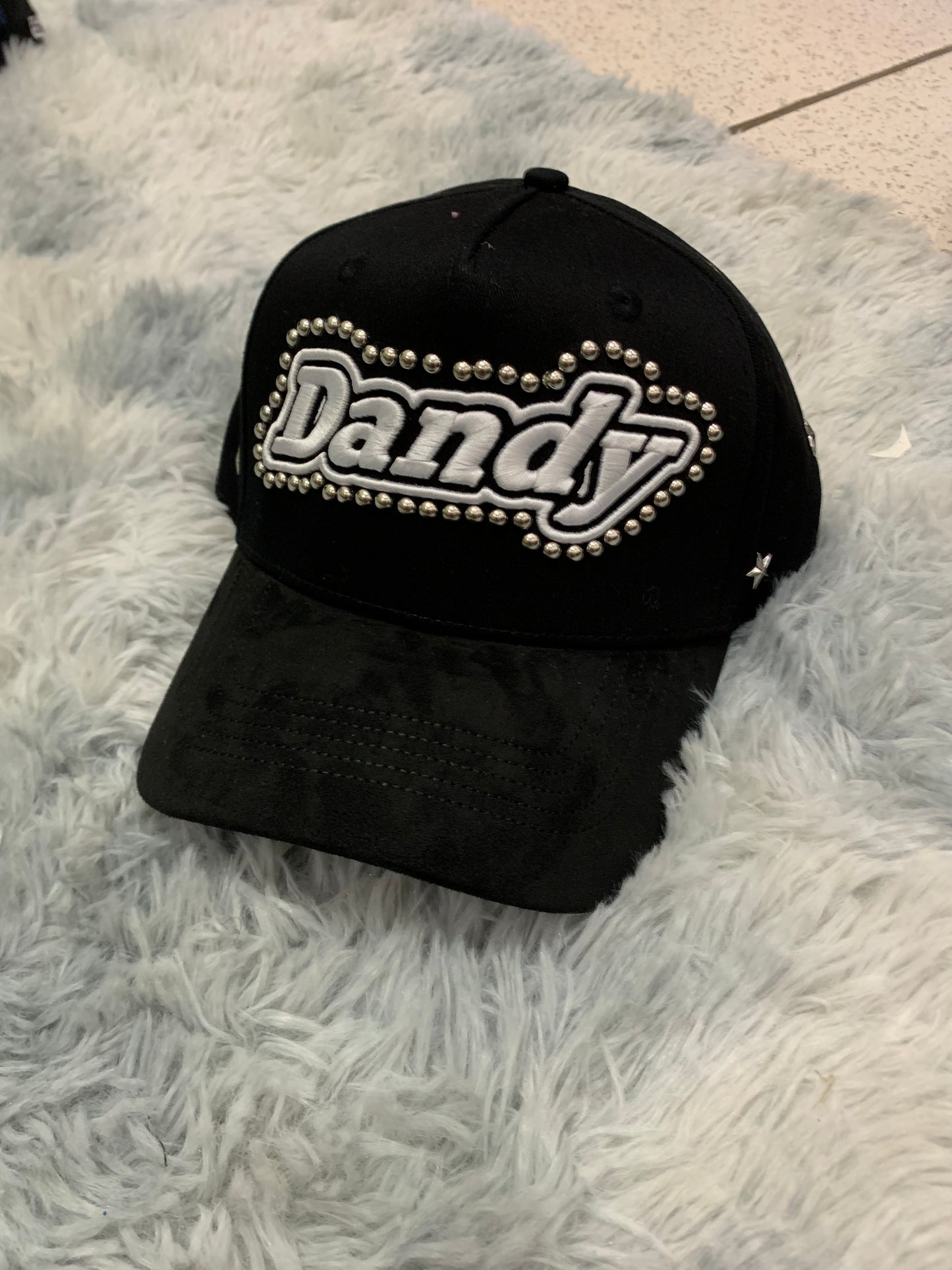 Dandy hats star y studs