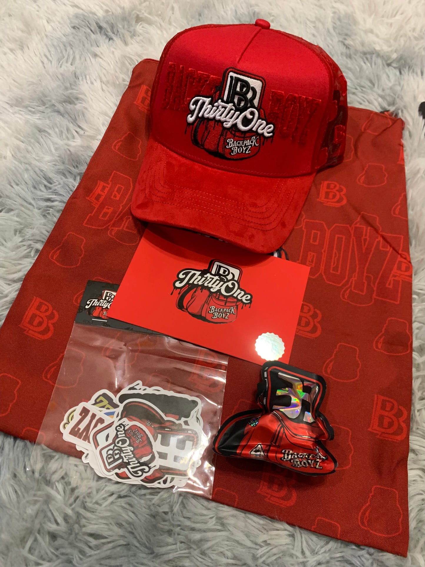 Thirty one hats x backpackboyz La mochila